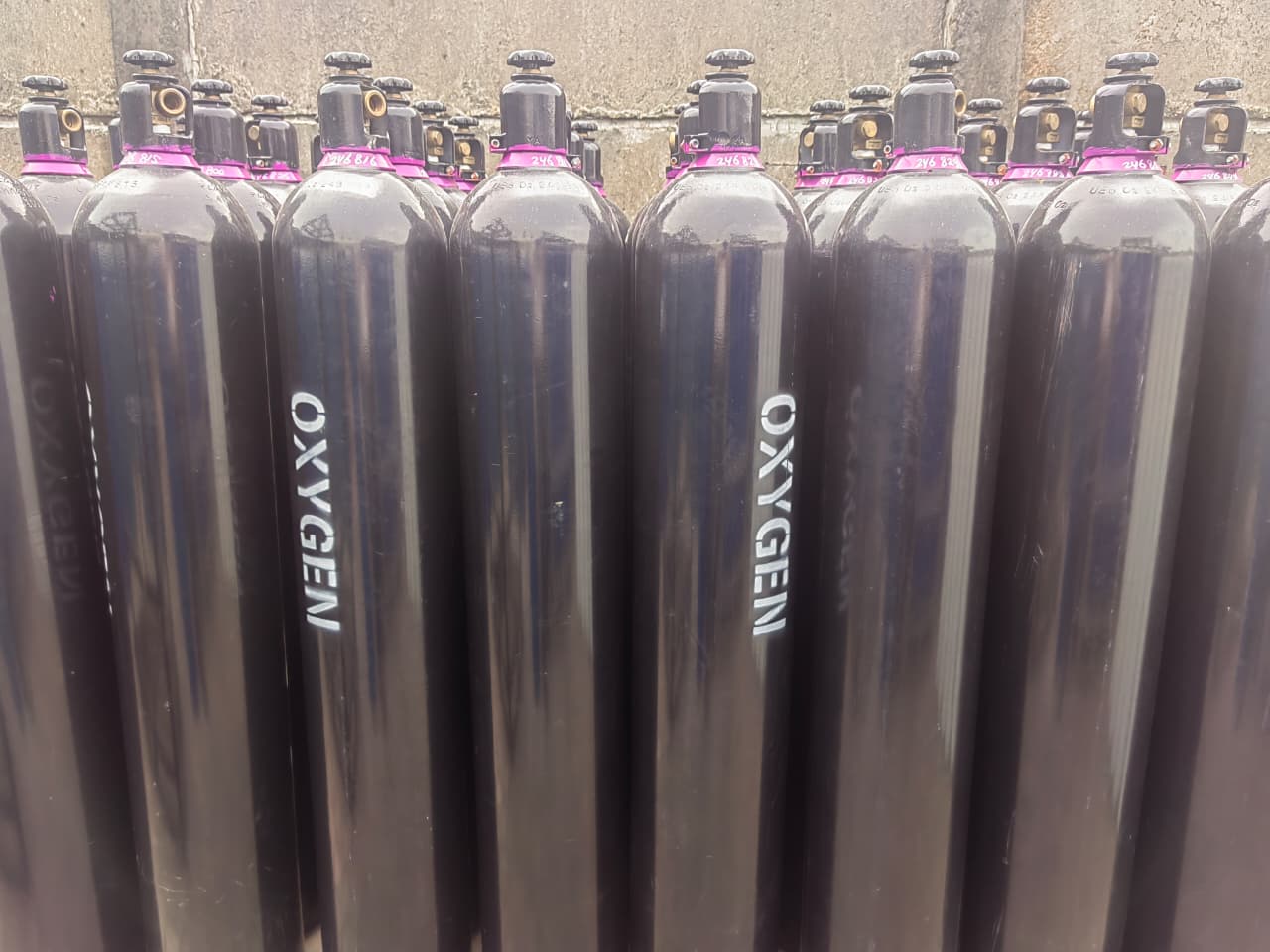 Oxygen gas cylinders